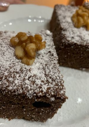 Una foto de Brownies caseros con nueces(opcional) 🙌🏻