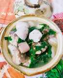 Canh đuôi heo nấu khoai sọ