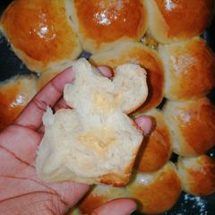 A picture of Cheese filled scornes.