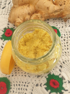 A picture of Ginger paste.