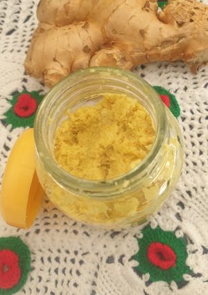 A picture of Ginger paste.