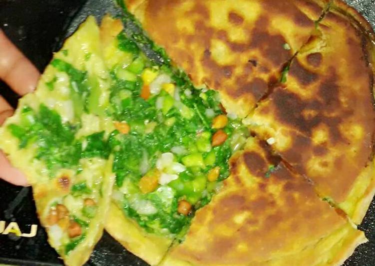 Steps to Prepare Homemade Green vegs mix pizza