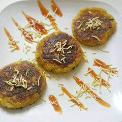 A picture of Aloo - Carrot Tikki.