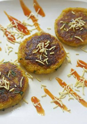 A picture of Aloo - Carrot Tikki.