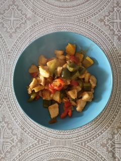 Una foto de Pollo o cerdo agridulce