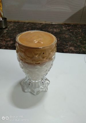 ડાલ્ગોના કોફી (Dalgona Coffee Recipe In Gujarati) રેસીપી મુખ્ય ફોટો