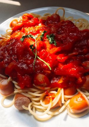 Hình của món Spaghetti xúc xích 🍝.