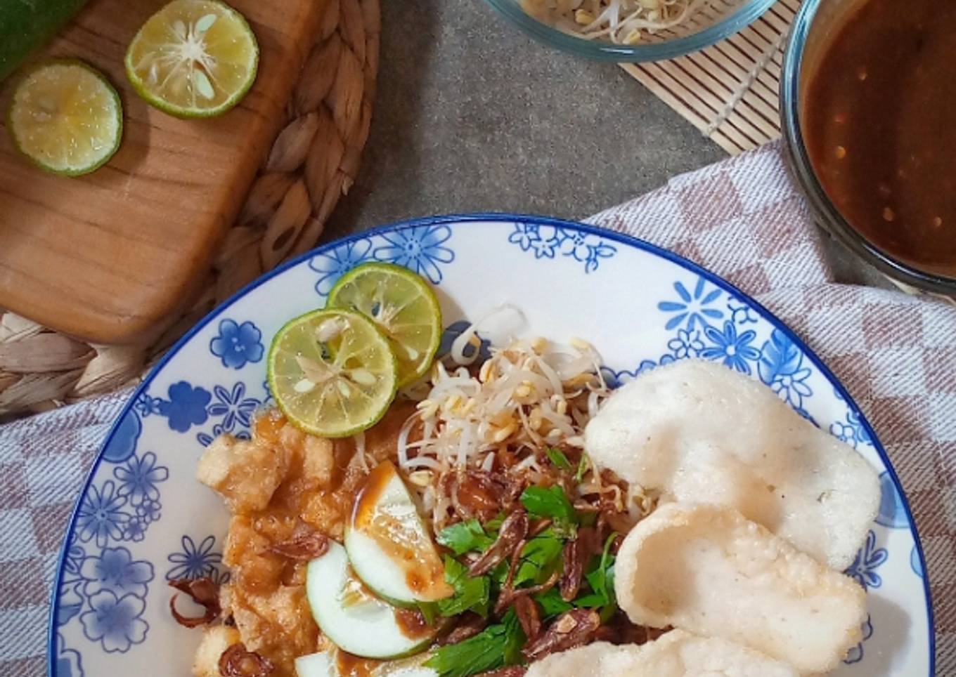 Tahu Tek