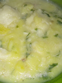 Una foto de Sopa de merluza y patata