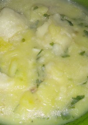 Una foto de Sopa de merluza y patata