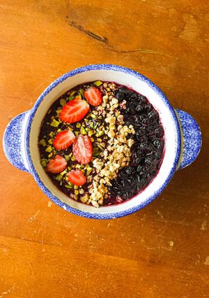 Une photo de Smoothie bowl banane/myrtille
