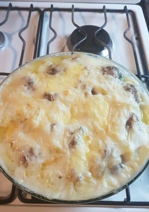 Una foto de Albóndigas con papas gratinadas