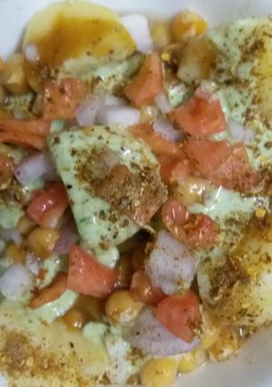 A picture of Raita chaat.