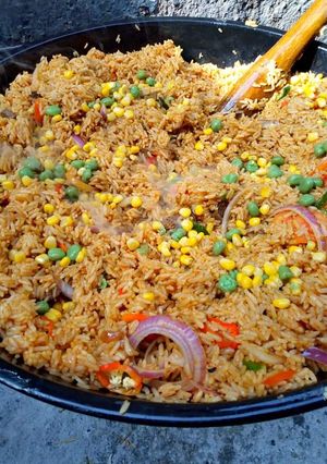 A picture of Jollof rice.