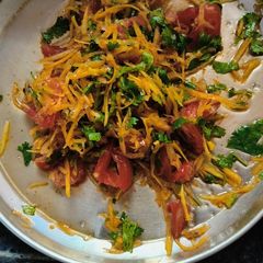 A picture of Carrot tomato salad.
