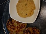 Una foto de pan de ajo