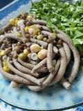Fideos integrales con legumbres