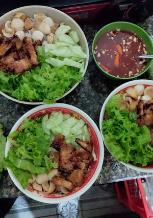 Hình của món Bún thịt nướng.