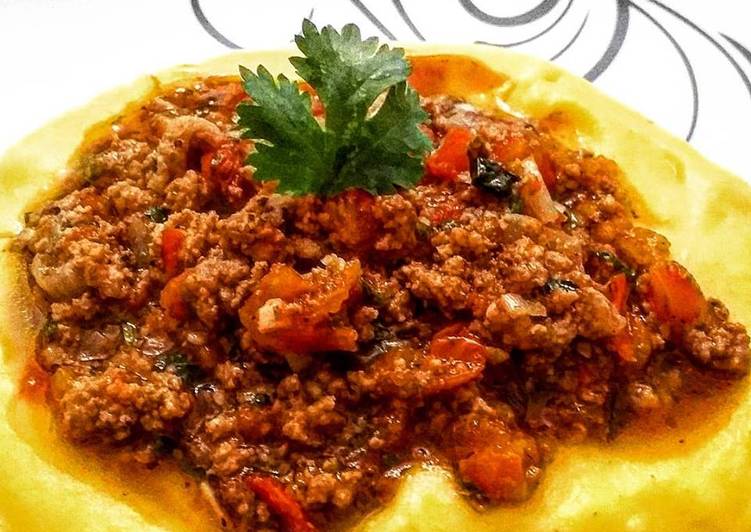 Polenta Cremosa com Açafrão /Cúrcuma e Molho de Carne com Tomates
Frescos - Tudogosreceitas