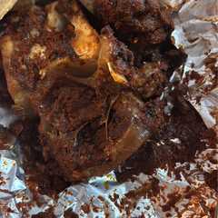 Una foto de Birria de res estilo tierra caliente