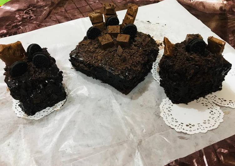 Eggless Chocolate layered cake