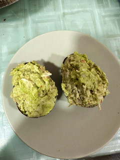 Una foto de Aguacates rellenos