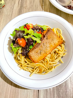 Foto resep Spaghetti Salmon Aglio Olio