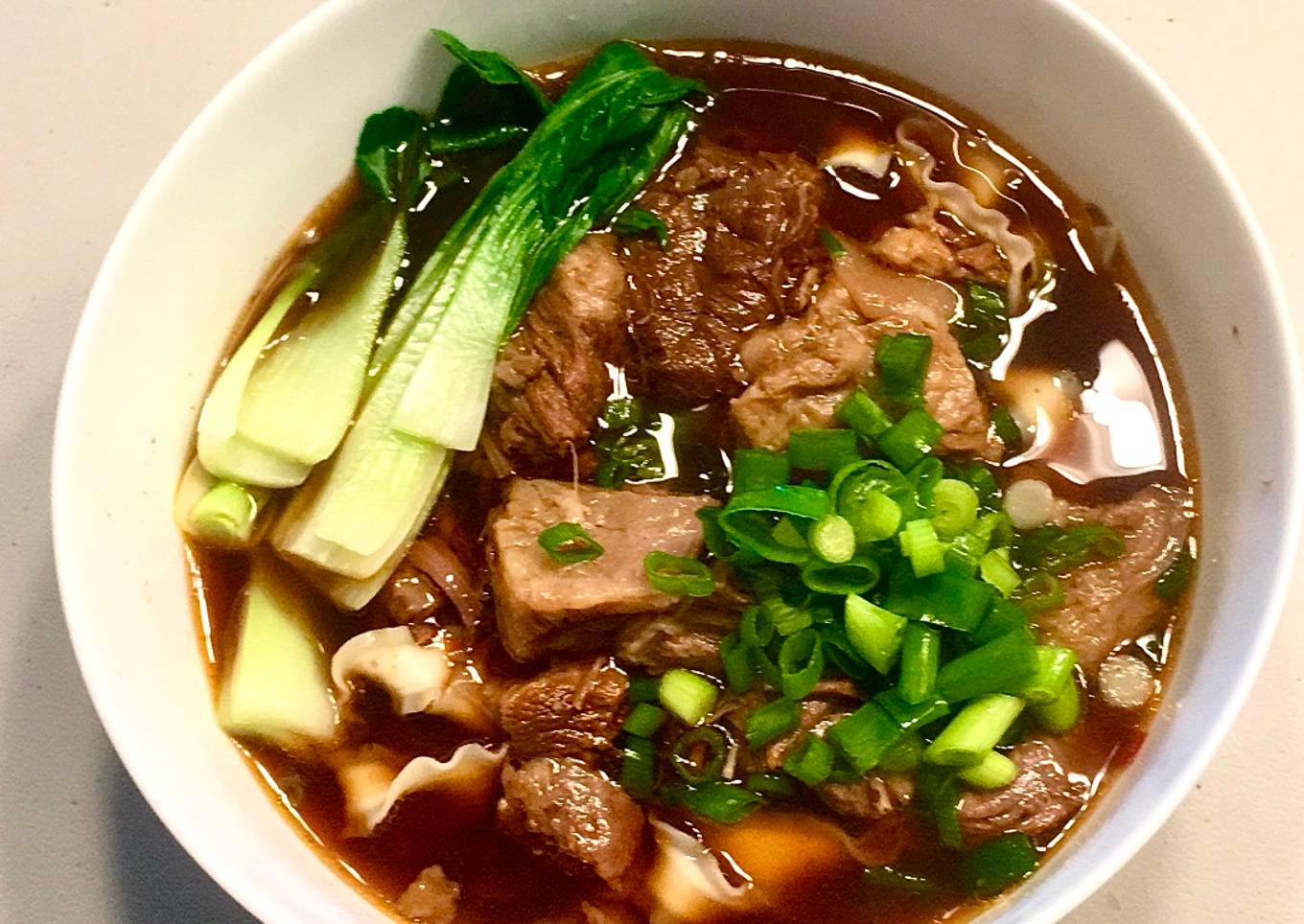 Sup Daging Sapi (Taiwanesse Beef Soup Noodles)