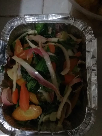 Langkah Mudah untuk Menyiapkan Resep Tumis pakcoy bunga kecombrang yang Lezat