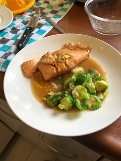 Foto resep Salmon Steak dengan Saus Lemon + brussel sprout