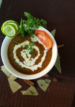 દાલ મખની(Daal Makhni Recipe in Gujarati) રેસીપી મુખ્ય ફોટો