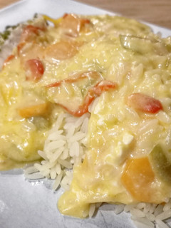Une photo de Cabillaud, riz et poivrons au curry au Cook Expert