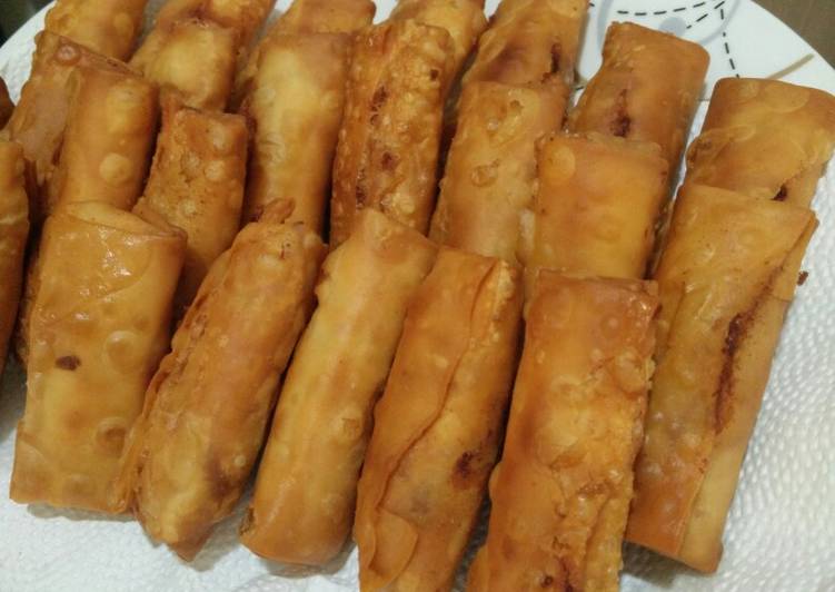 Pangsit goreng ayam udang