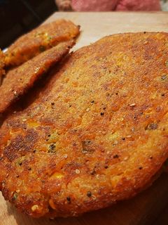 મિક્ષ વેજ રવા હાંડવો (Mix Veg. Rava Handvo Recipe In Gujarati) રેસીપી મુખ્ય ફોટો