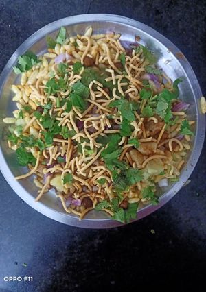 ભેળ (Bhel Recipe In Gujarati) રેસીપી મુખ્ય ફોટો