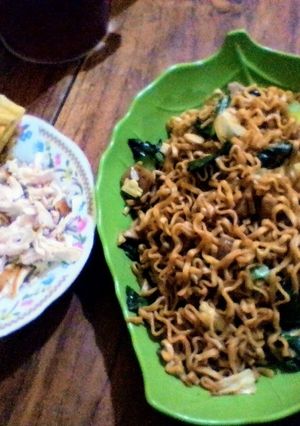 Foto resep Mie goreng ala2 mama ff