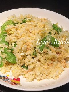 【清冰箱料理】燻鮭魚炒飯 的食譜成品照片