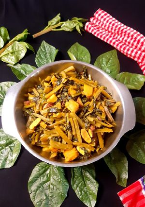 কাঁঠাল বিচি ও মিষ্টি কুমড়ো দিয়ে পুঁইশাক চর্চরি রেসিপির প্রধান ছবি