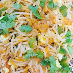 A picture of Egg Hakka Noodles.