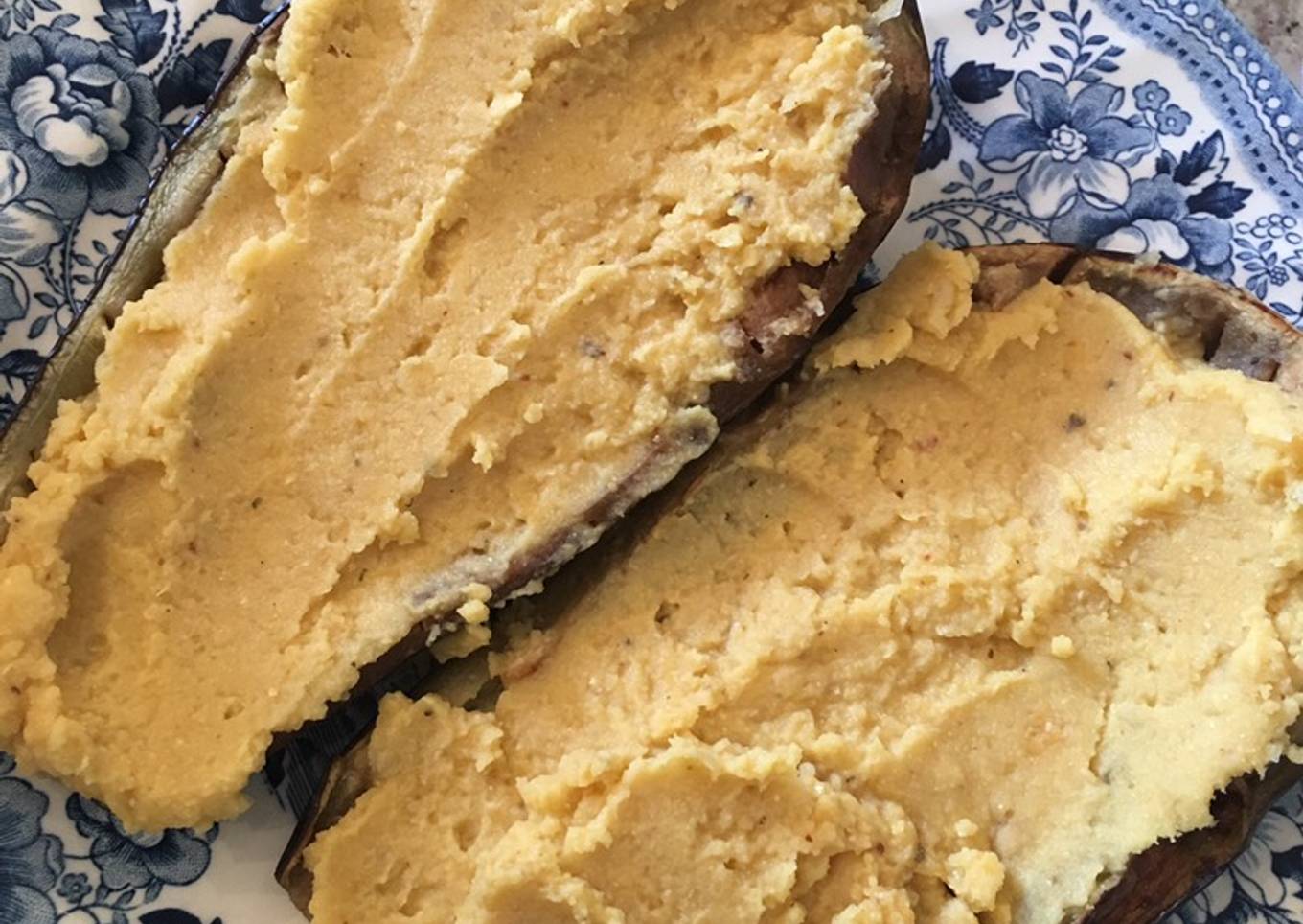 Berenjena asada con hummus