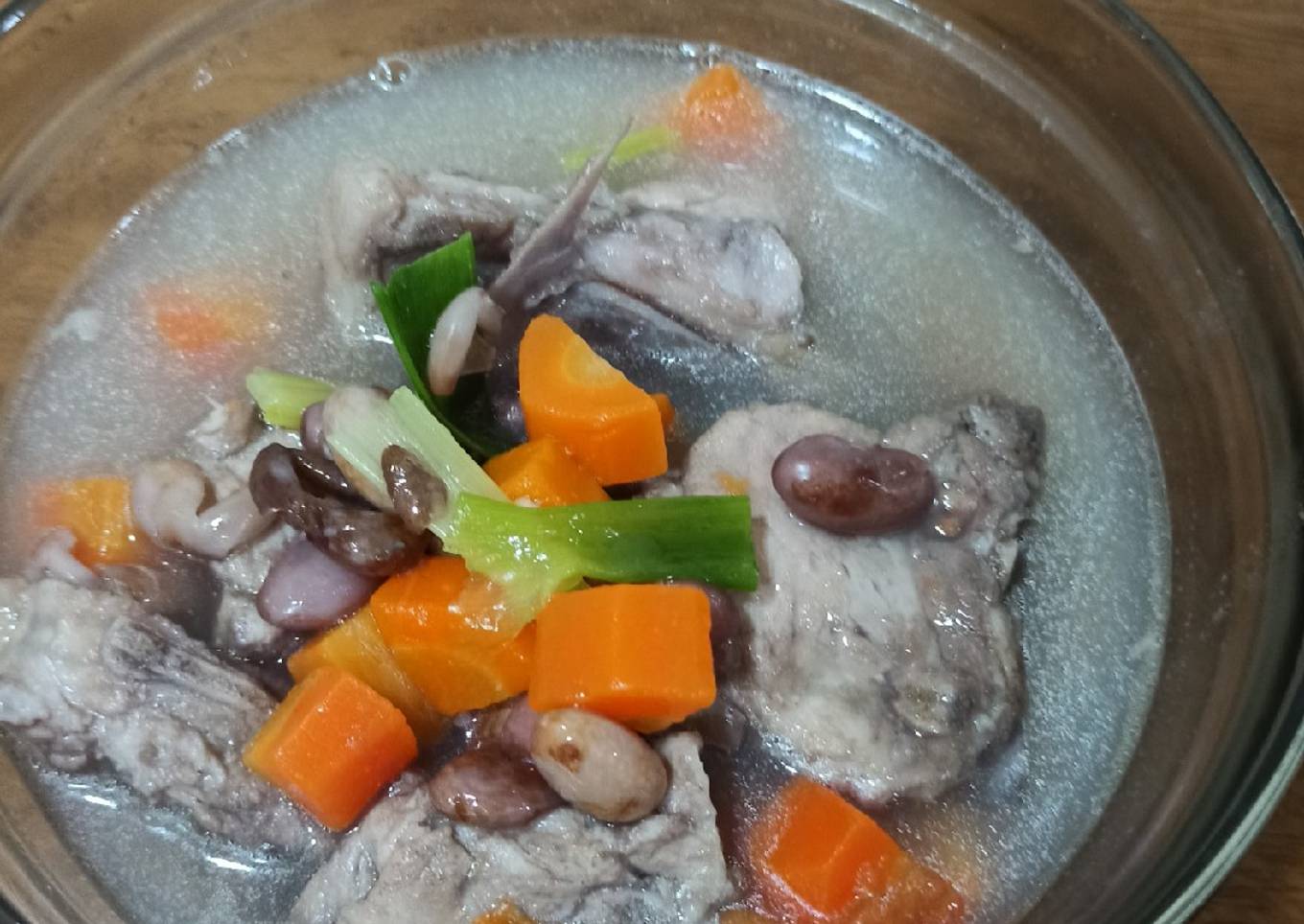Sop Kacang Merah Bakut Babi (Non Halal)