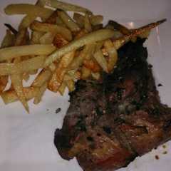 Una foto de Tapa de Nalga al horno con fritas