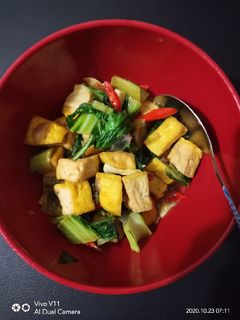 Foto resep Tumis pokcay tahu kuning
