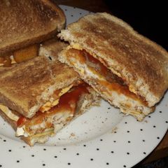 A picture of Surf and turf bargain sambo.