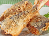 Ikan   goreng bandeng balut tepung  aroma daun jeruk