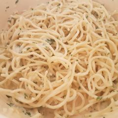 A picture of Pasta with yogurt.