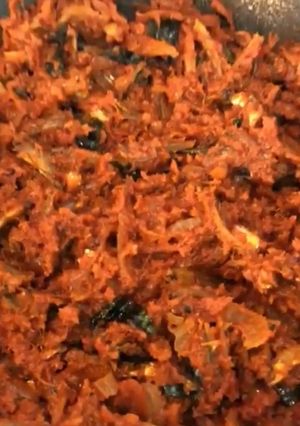 A picture of Nethili sambal (ikan Billis / anchovies).