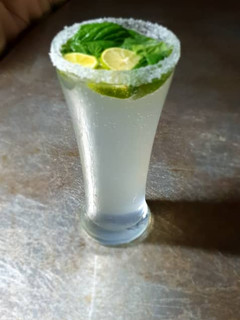 A picture of Virgin Mojito.