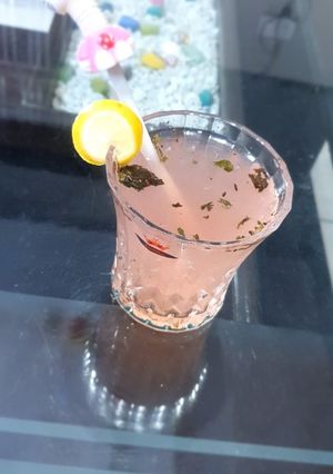 A picture of Nimbu pani.