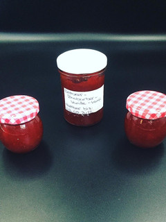 Erdbeeren-Rhabarber-Vanille-Konfitüre Rezepthauptbild